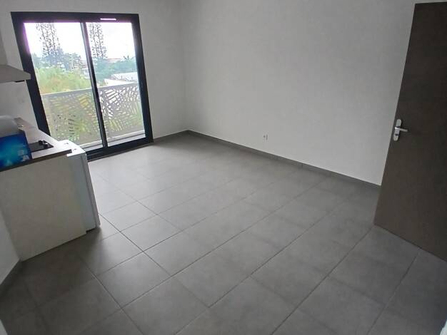 Appartement à louer 440 € 1 pièce 27 m² 2ème étage Le Tampon 97430