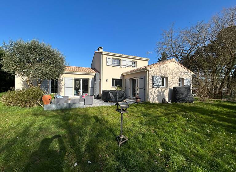 Maison à vendre 550 000 € 6 pièces 4<br/>chambres 138 m²<br/>superficie 1 102 m²<br/>terrain Sainte Marie Pornic 44210