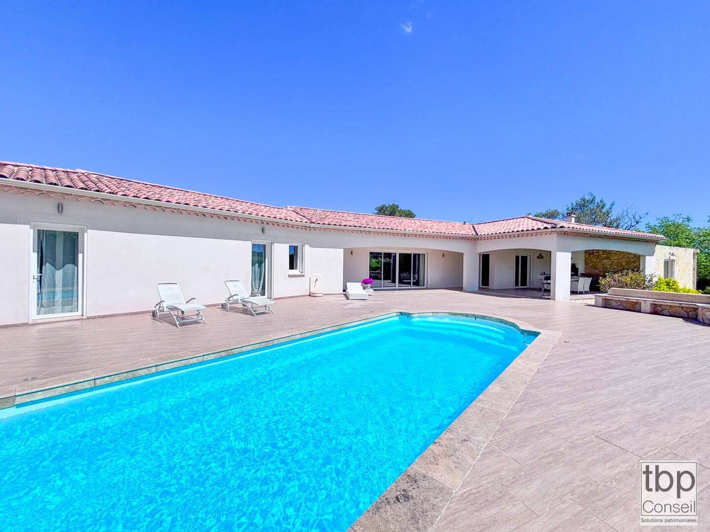 Maison 5 pièces 200 m² · à Ollières · 200 m² · 989 000 €