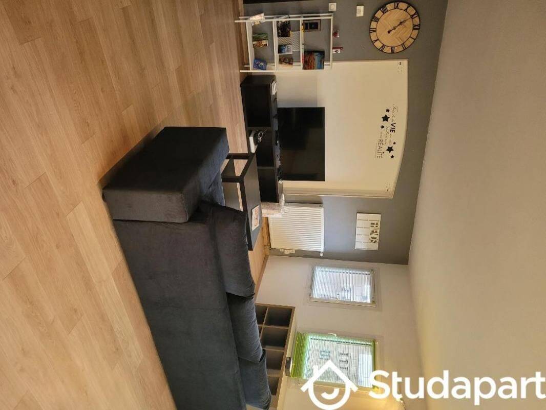 1 pièce 10 m² · à Montigny-le-Bretonneux · 10 m² · 675 €
