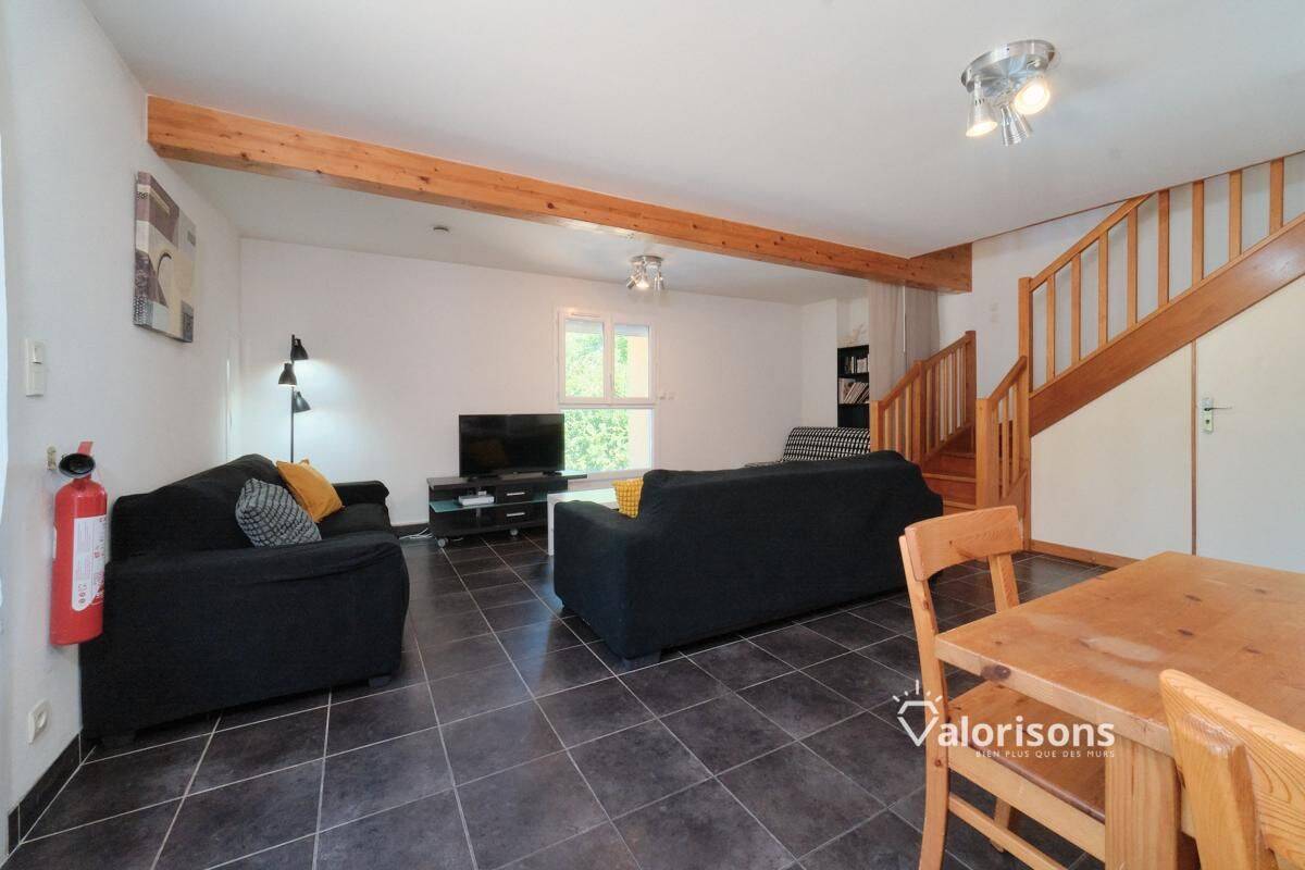 Maison 4 pièces 91 m² · à Jons · 91 m² · 330 000 €