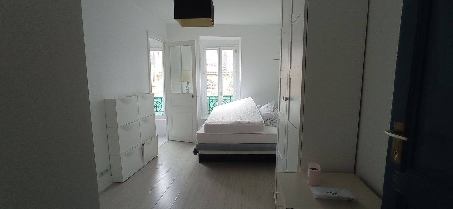 Appartement 1 pièce 19 m² · à Paris 10ème Arrondissement · 18,9 m² · 730 €