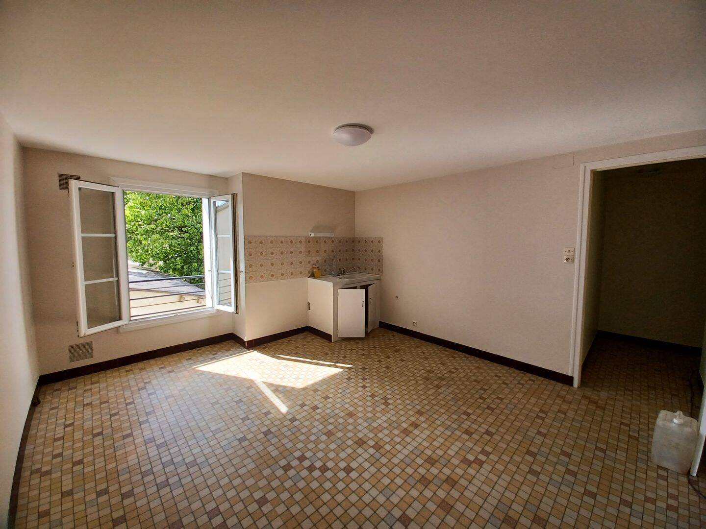 Appartement 2 pièces 42 m² · à La Forêt-sur-Sèvre · 42,1 m² · 220 €