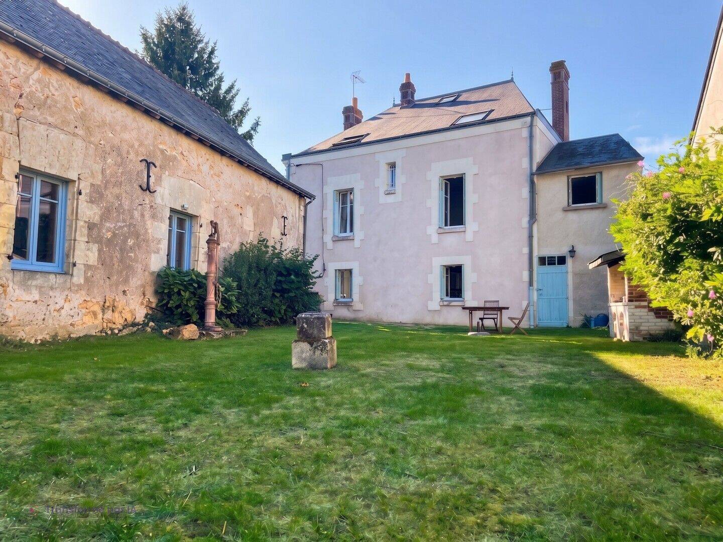 Maison 8 pièces 195 m² · à Monnaie · 195 m² · 393 980 €