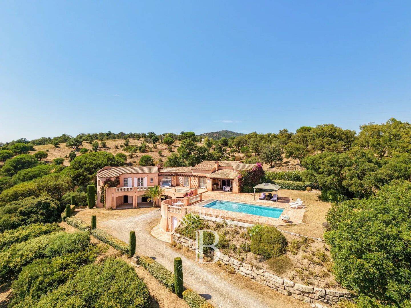 Maison 5 pièces 188 m² · à Sainte-Maxime · 187,5 m² · 2 900 000 €