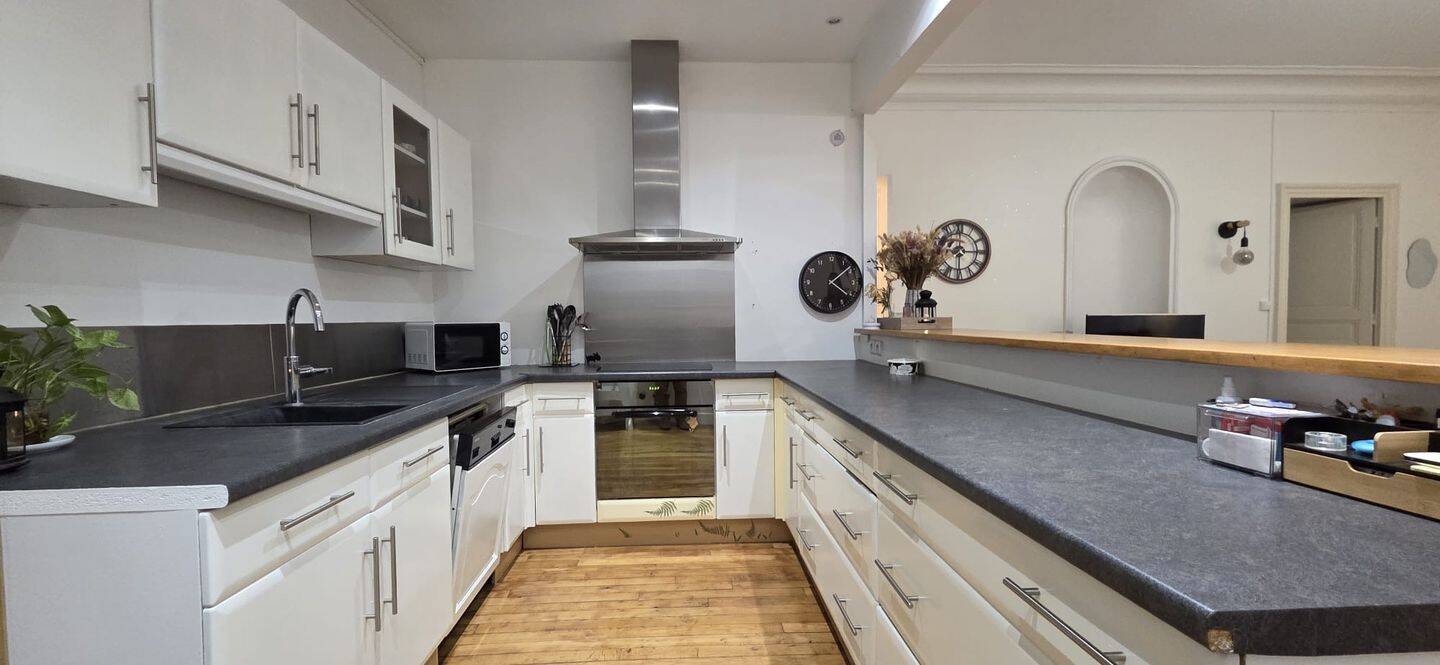 Appartement 4 pièces 130 m² · à Dijon · 130,2 m² · 389 000 €