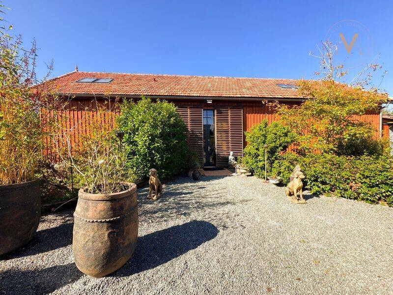 Maison 2 pièces 145 m² · à Cause-de-Clérans · 145 m² · 260 000 €