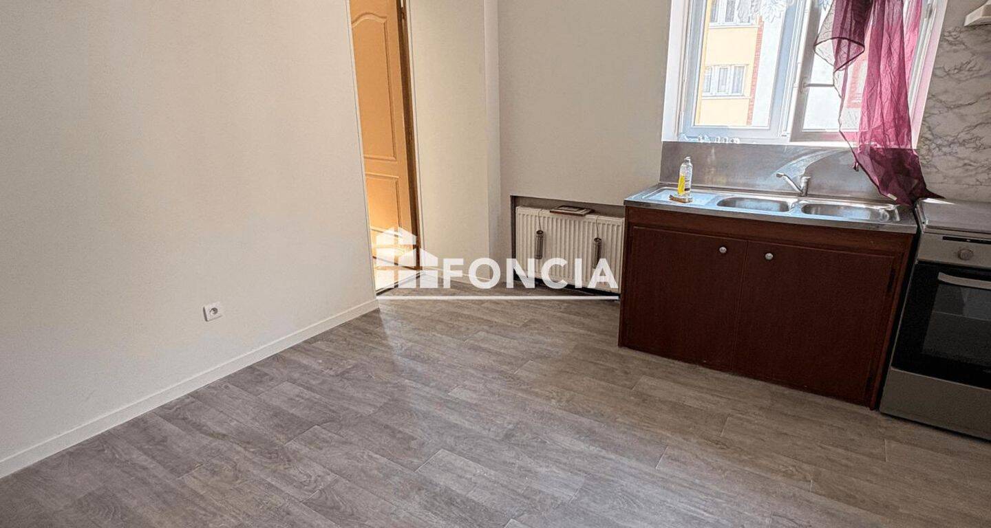 Appartement 3 pièces 58 m² · à Corbeil-Essonnes · 58,3 m² · 940 €