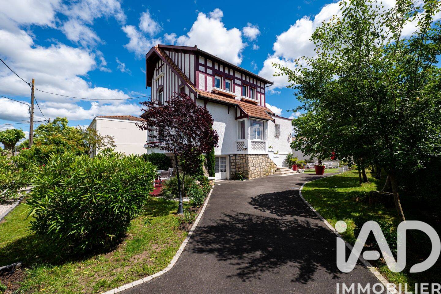 Maison 8 pièces 217 m² · à Villenave-d'Ornon · 217 m² · 619 000 €