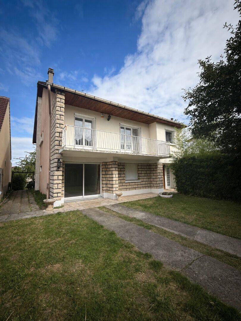 Maison 10 pièces 236 m² · à Argenteuil · 236 m² · 485 000 €