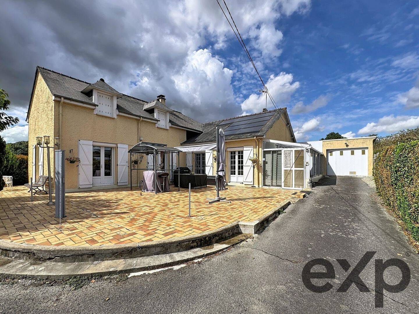 Maison 6 pièces 184 m² · à Ombrée d'Anjou · 184 m² · 104 400 €