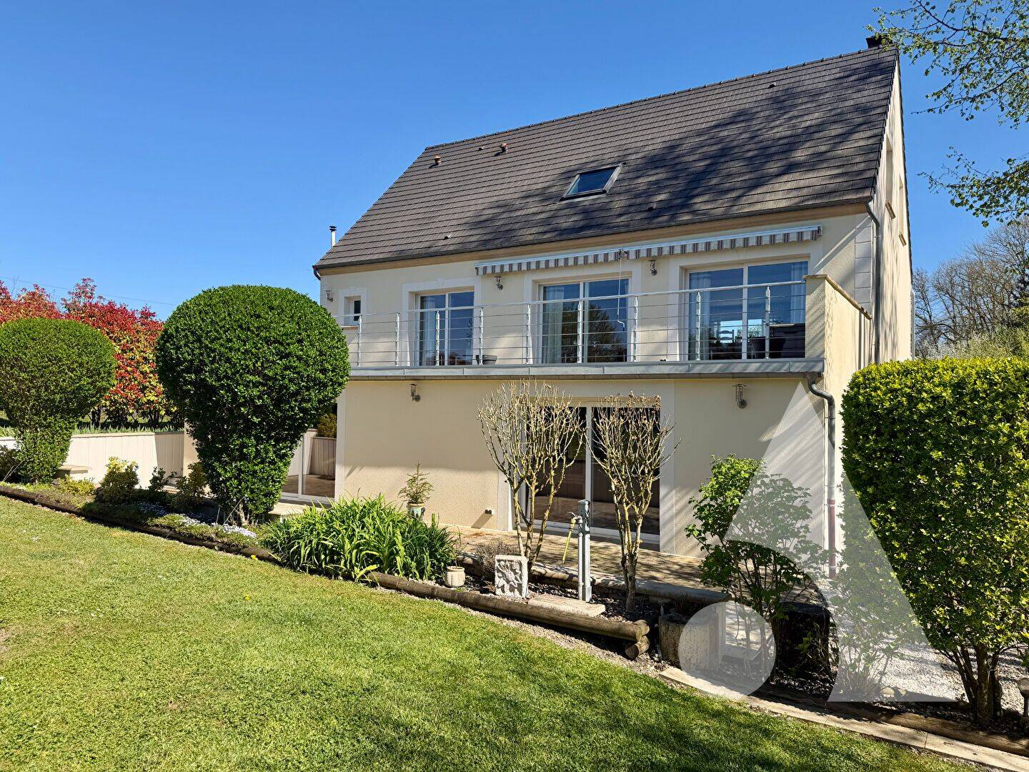 Maison 8 pièces 196 m² · à Montigny-les-Monts · 196 m² · 302 000 €