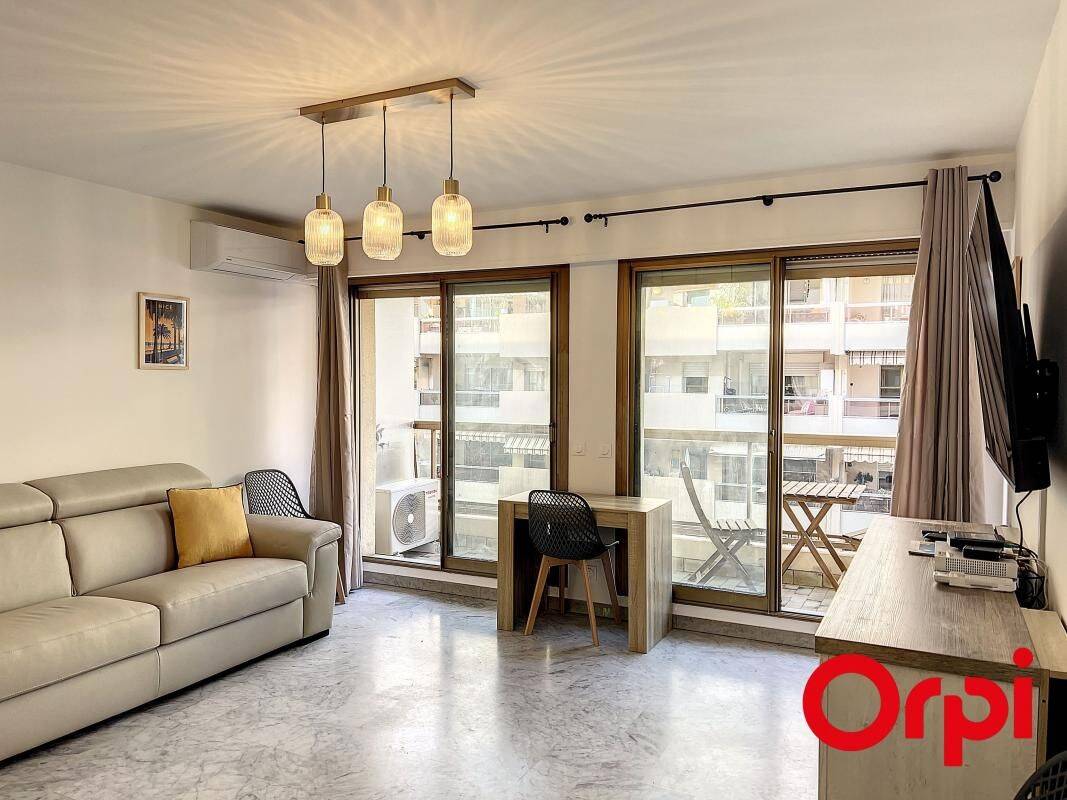 Appartement 1 pièce 24 m² · à Menton · 24,2 m² · 900 €