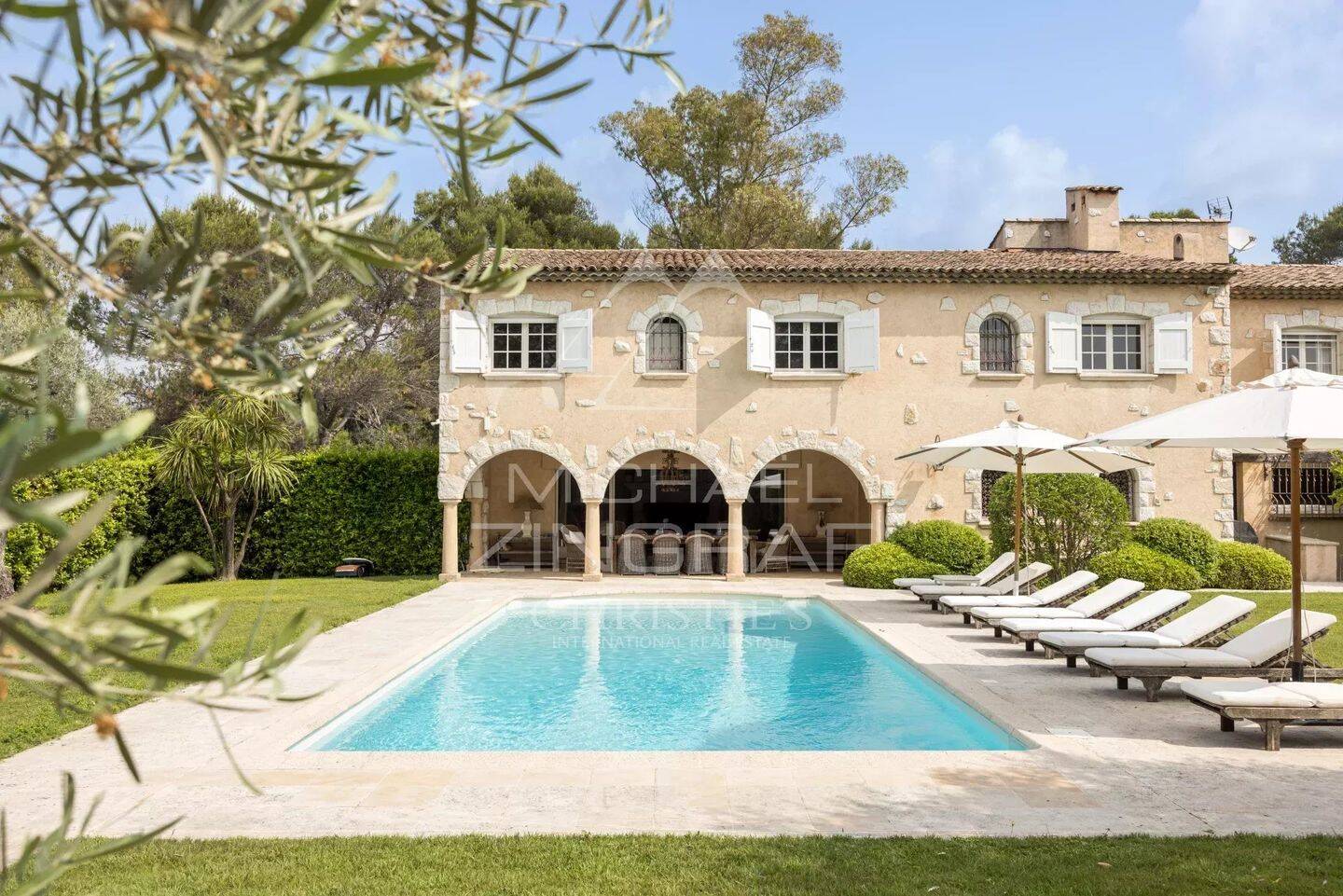 Maison 323 m² · à Mougins · 323 m² · 3 250 000 €