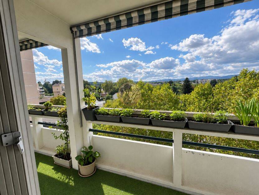 Appartement 7 pièces 95 m² · à Tassin-la-Demi-Lune · 95 m² · 299 000 €