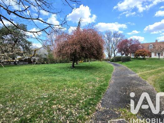 Maison à vendre 167 500 € 5 pièces 4 chambres 129 m² 2 630 m² de terrain Bélâbre 36370