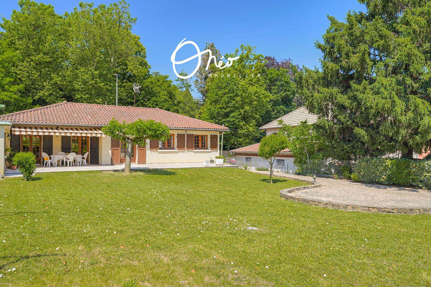 Maison 5 pièces 95 m² · à Saint-Symphorien-d'Ozon · 95 m² · 379 000 €