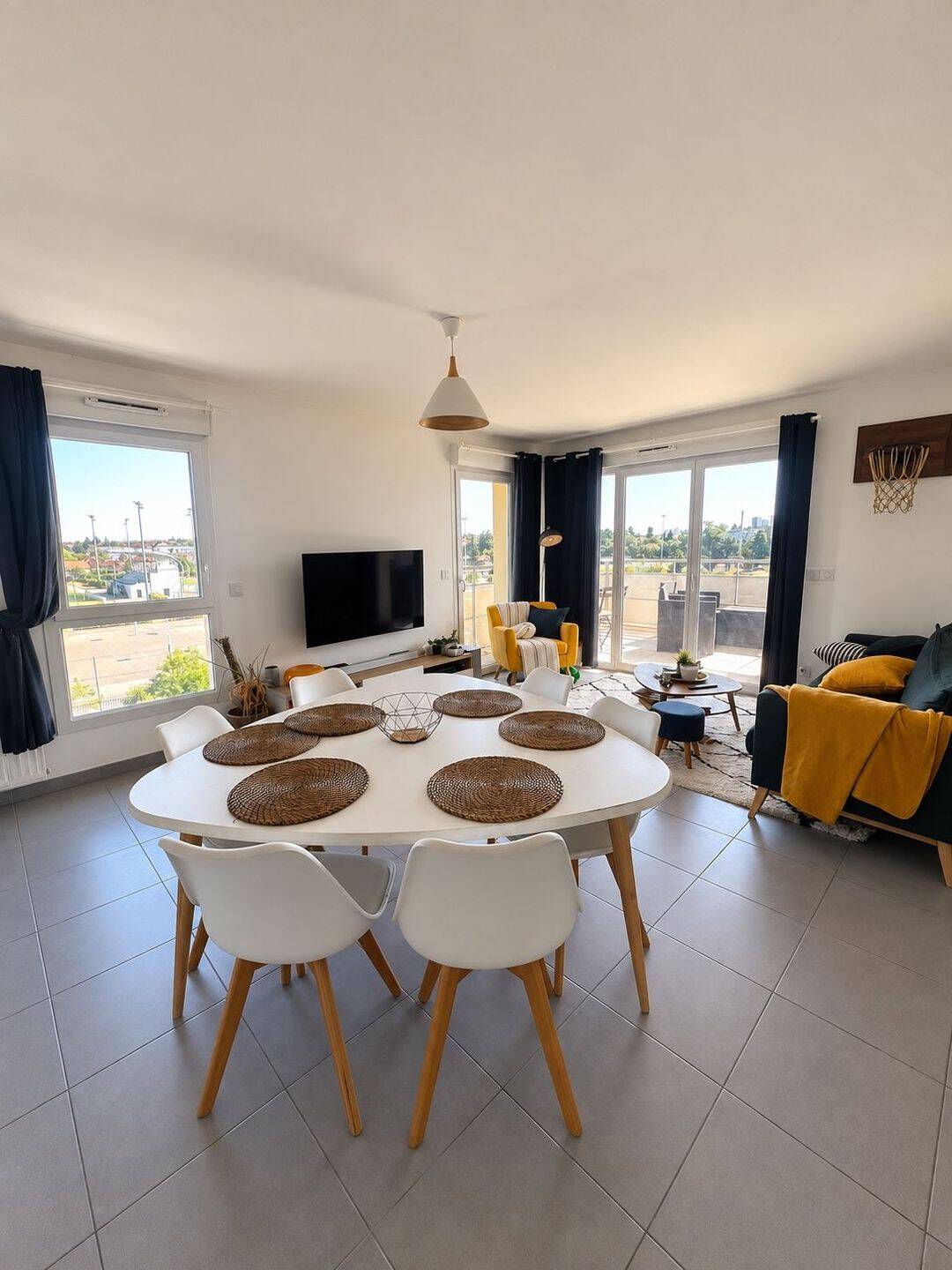 Appartement 3 pièces 64 m² · à Vénissieux · 64 m² · 1 050 €/mois