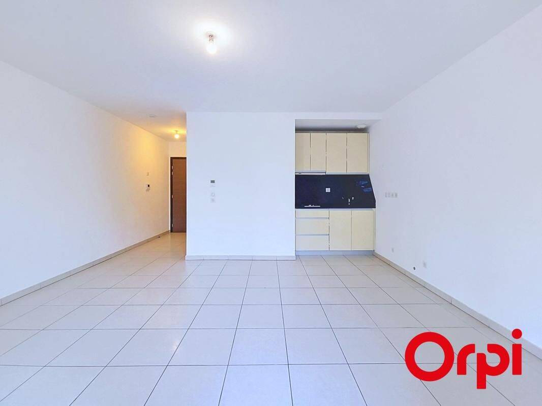 Appartement 1 pièce 28 m² · à Saint-Julien-en-Genevois · 27,7 m² · 169 000 €