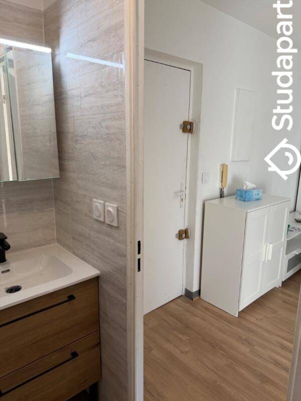 Appartement 1 pièce 24 m² · à Nîmes · 24 m² · 600 €/mois