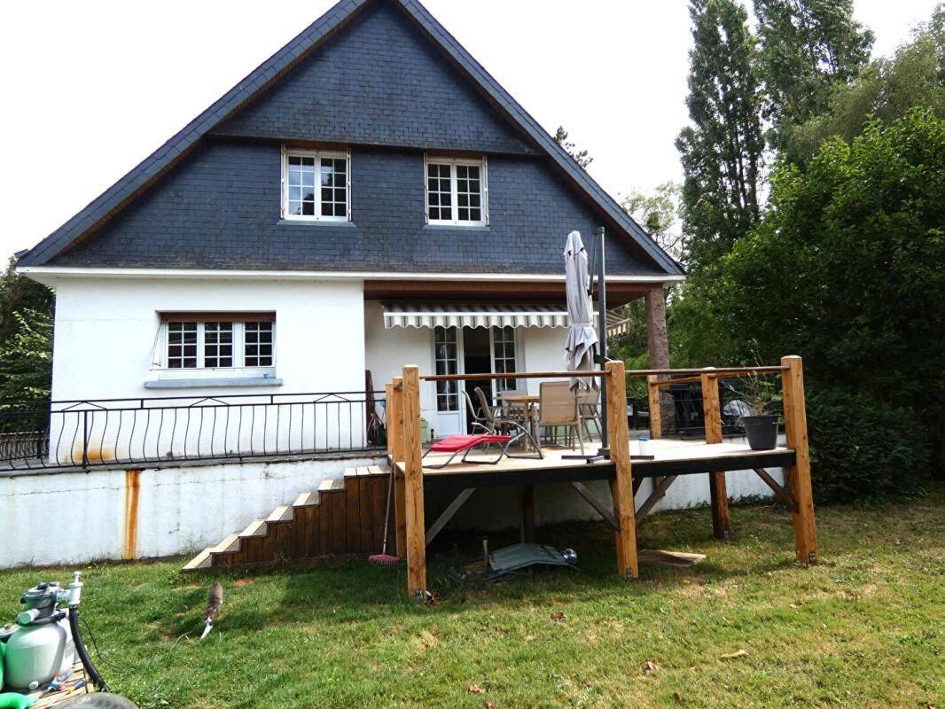 Maison 11 pièces 230 m² · à Saint-Thuriau · 230 m² · 319 500 €