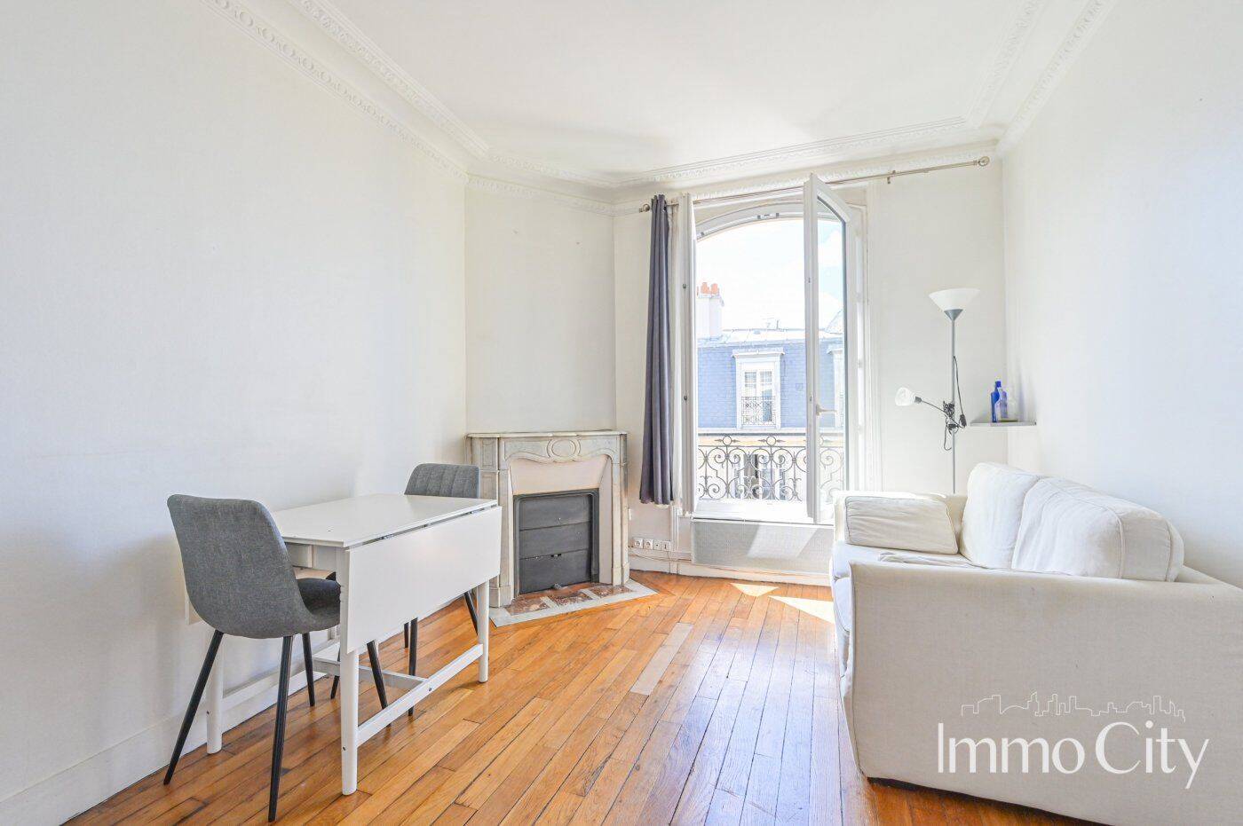 Appartement 1 pièce 17 m² · à Paris 18ème Arrondissement · 16,9 m² · 695 €