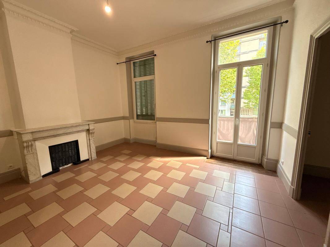 Appartement 3 pièces 65 m² · à Romans-sur-Isère · 64,5 m² · 670 €/mois