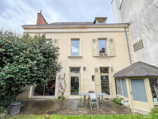 Maison à vendre 1 250 400 € 8 pièces 5 chambres 183,1 m² 288 m² de terrain Thabor-Saint Helier Rennes 35000