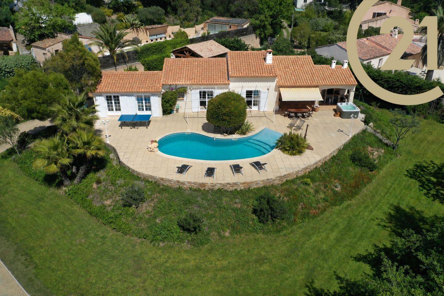 Maison 5 pièces 140 m² · à Puget-sur-Argens · 140 m² · 615 000 €