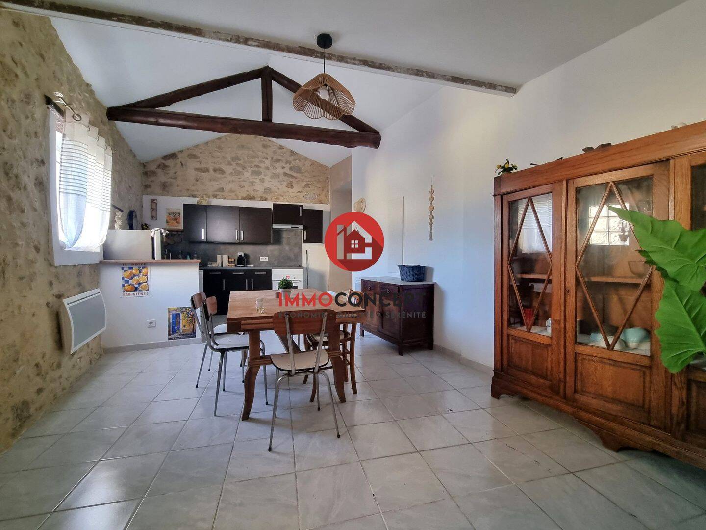 Appartement 3 pièces 82 m² · à Laudun-l'Ardoise · 82,2 m² · 160 000 €