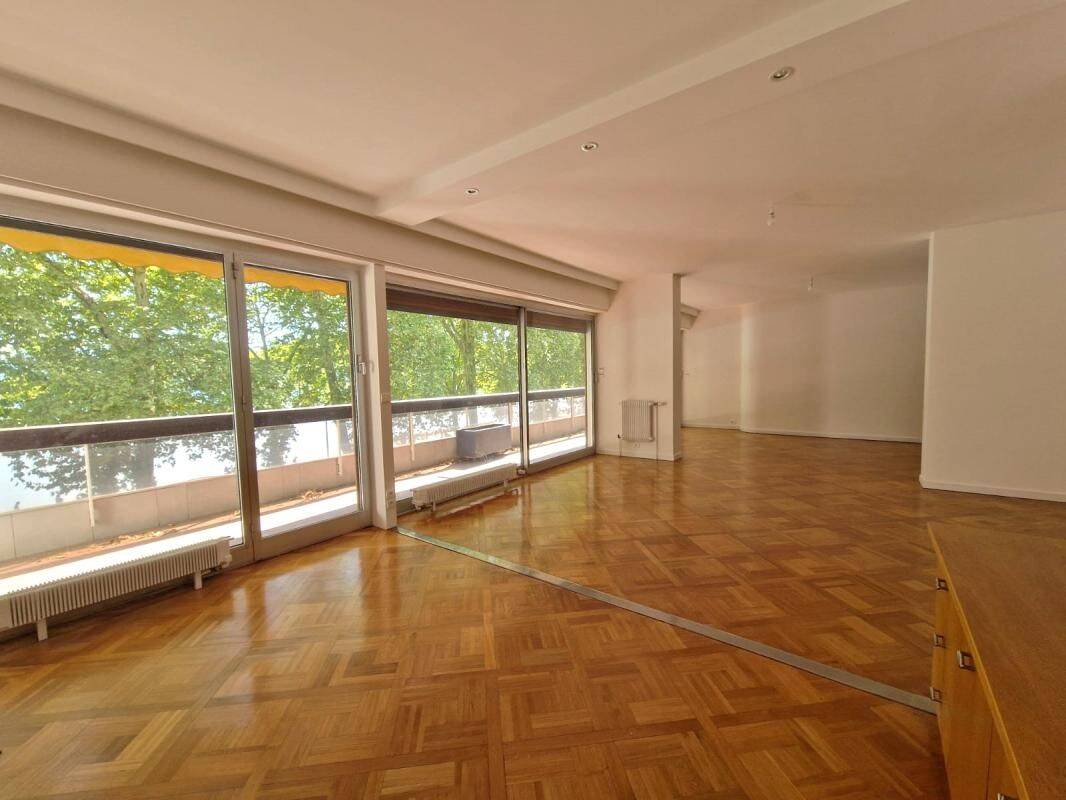 Appartement 3 pièces 129 m² · à Annecy · 129 m² · 2 595 €/mois