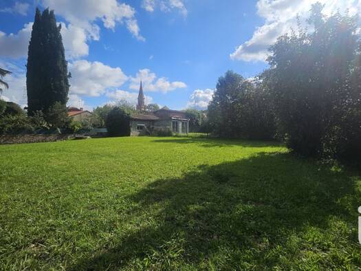 Terrain constructible viabilisé à vendre 47 000 € 875 m² de terrain Lavelanet-de-Comminges 31220