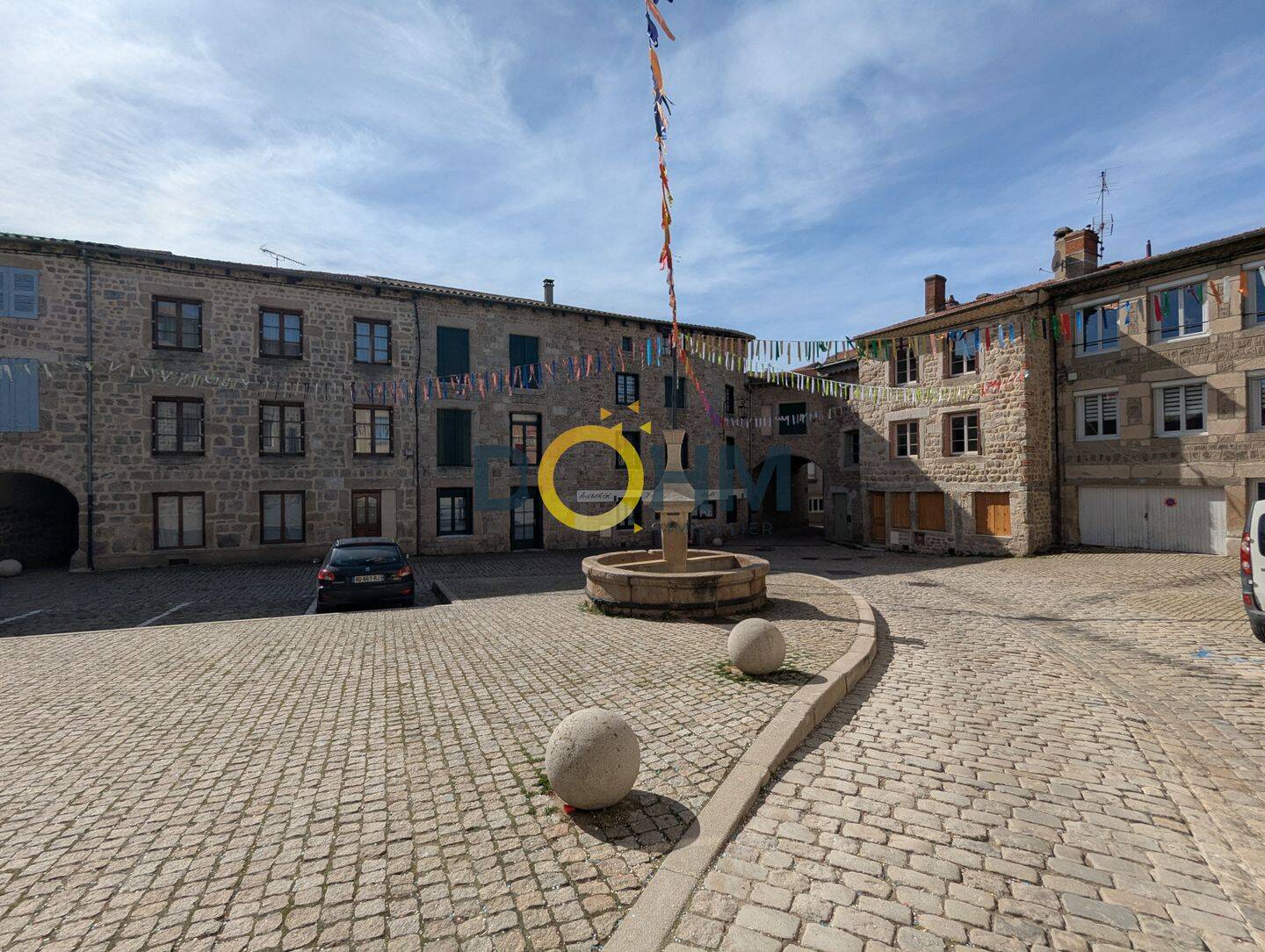 Maison 8 pièces 224 m² · à Saint-Didier-en-Velay · 224 m² · 199 000 €