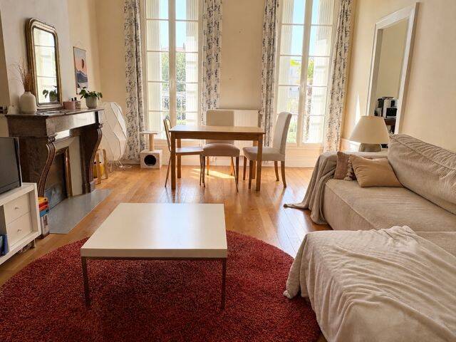 Appartement 3 pièces 71 m² · à Rochefort · 70,6 m² · 880 €