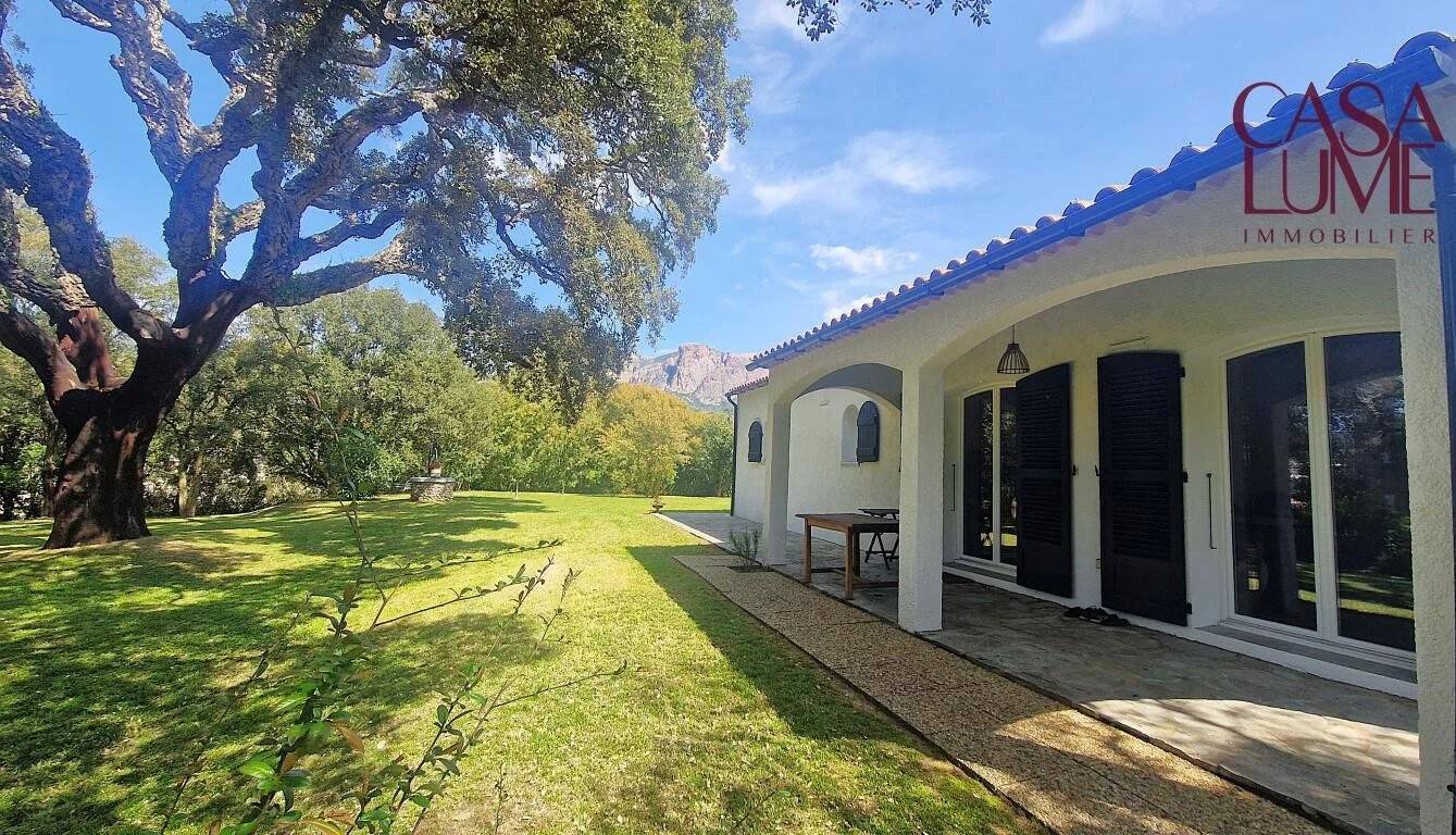 Maison 4 pièces 111 m² · à Afa · 111 m² · 1 100 000 €