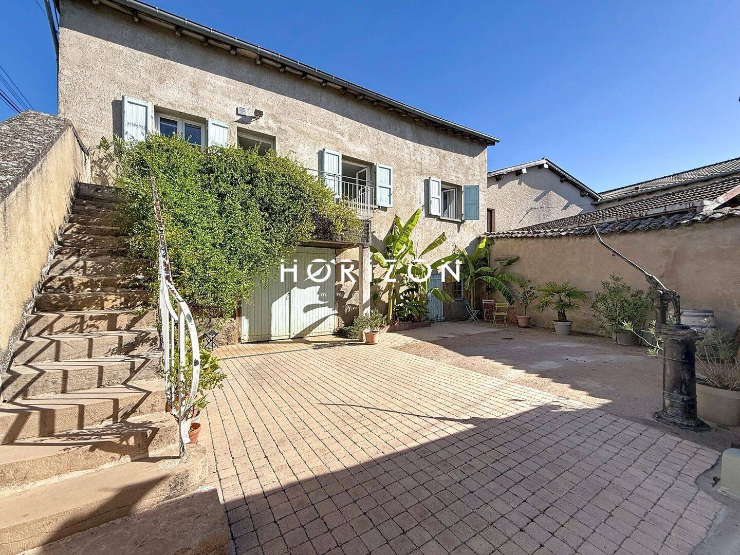 Maison 6 pièces 117 m² · à Romanèche-Thorins · 117 m² · 279 000 €