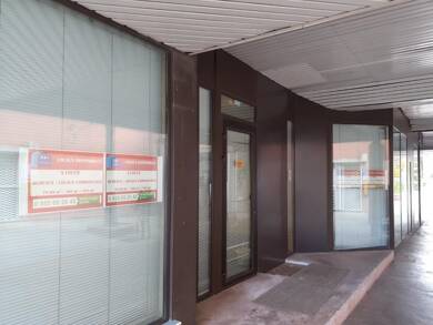 Loft à louer 4 110 € 7 pièces 192 m² La Rode Toulon 83000