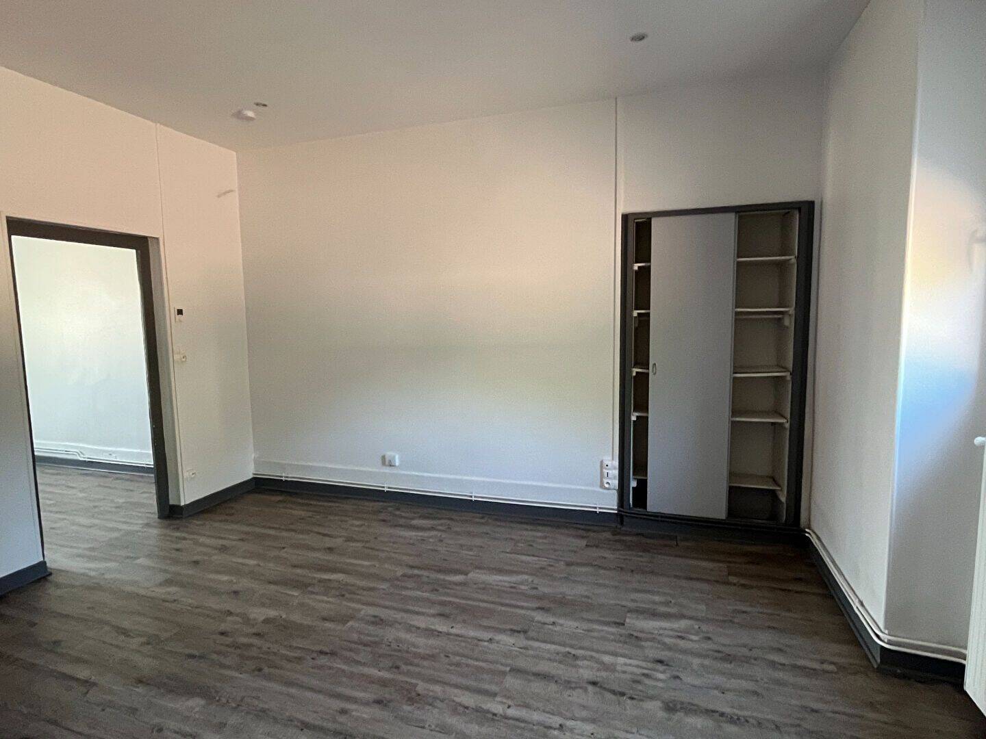 Appartement 1 pièce 35 m² · à Le Creusot · 35 m² · 400 €/mois