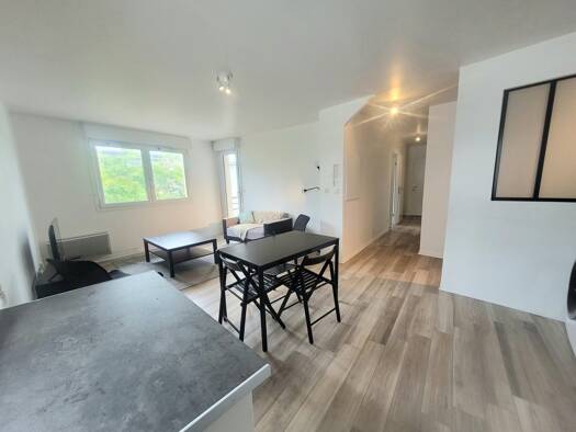 Appartement à louer 900 € 1 pièce 65 m² 2ème étage Saint Clément-Jardin des Plantes-Grammont Rouen 76100