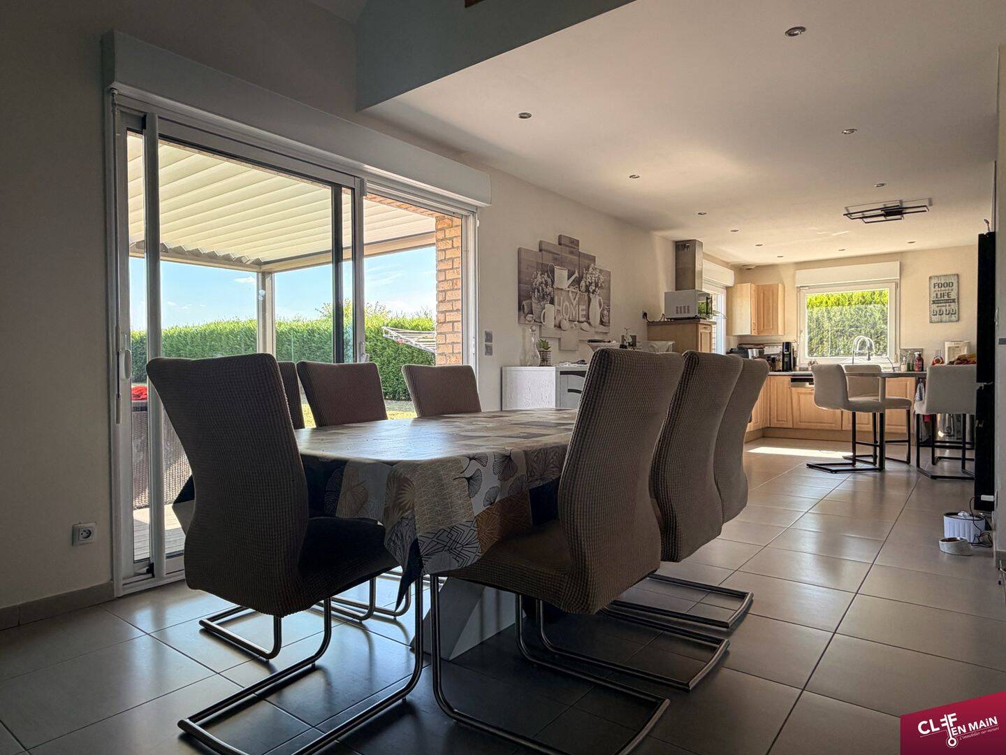 Maison 6 pièces 105 m² · à Caëstre · 105 m² · 332 000 €