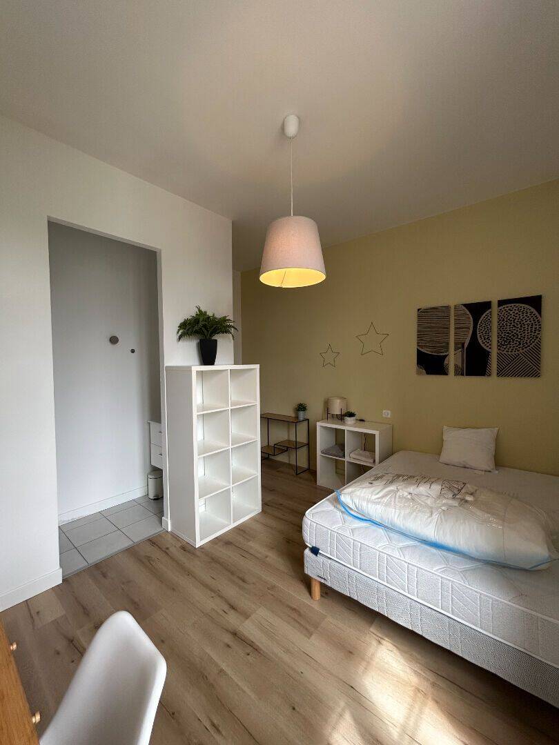 1 pièce 14 m² · à Bordeaux · 14 m² · 575 €