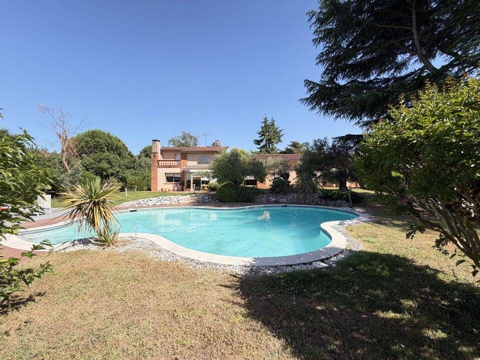 Maison 7 pièces 320 m² · à Cugnaux · 320 m² · 627 000 €