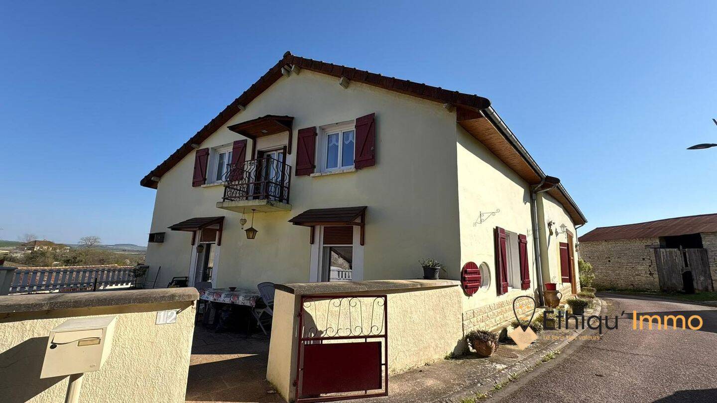 Maison 6 pièces 147 m² · à Bar-sur-Aube · 147,2 m² · 85 000 €