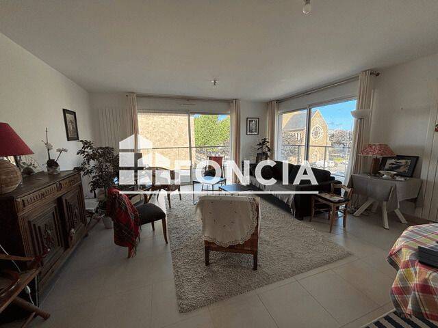 Appartement 3 pièces 78 m² · à Saint-Malo · 77,8 m² · 895 €