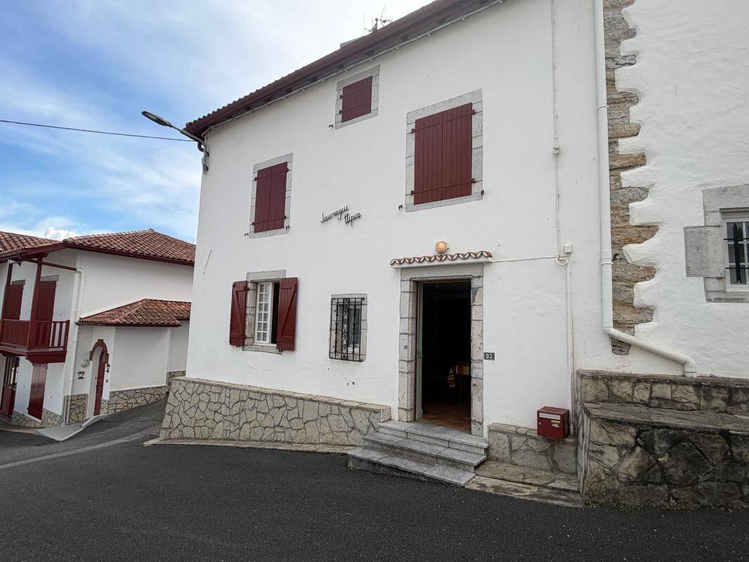 Maison 6 pièces 130 m² · à Briscous · 130 m² · 349 000 €
