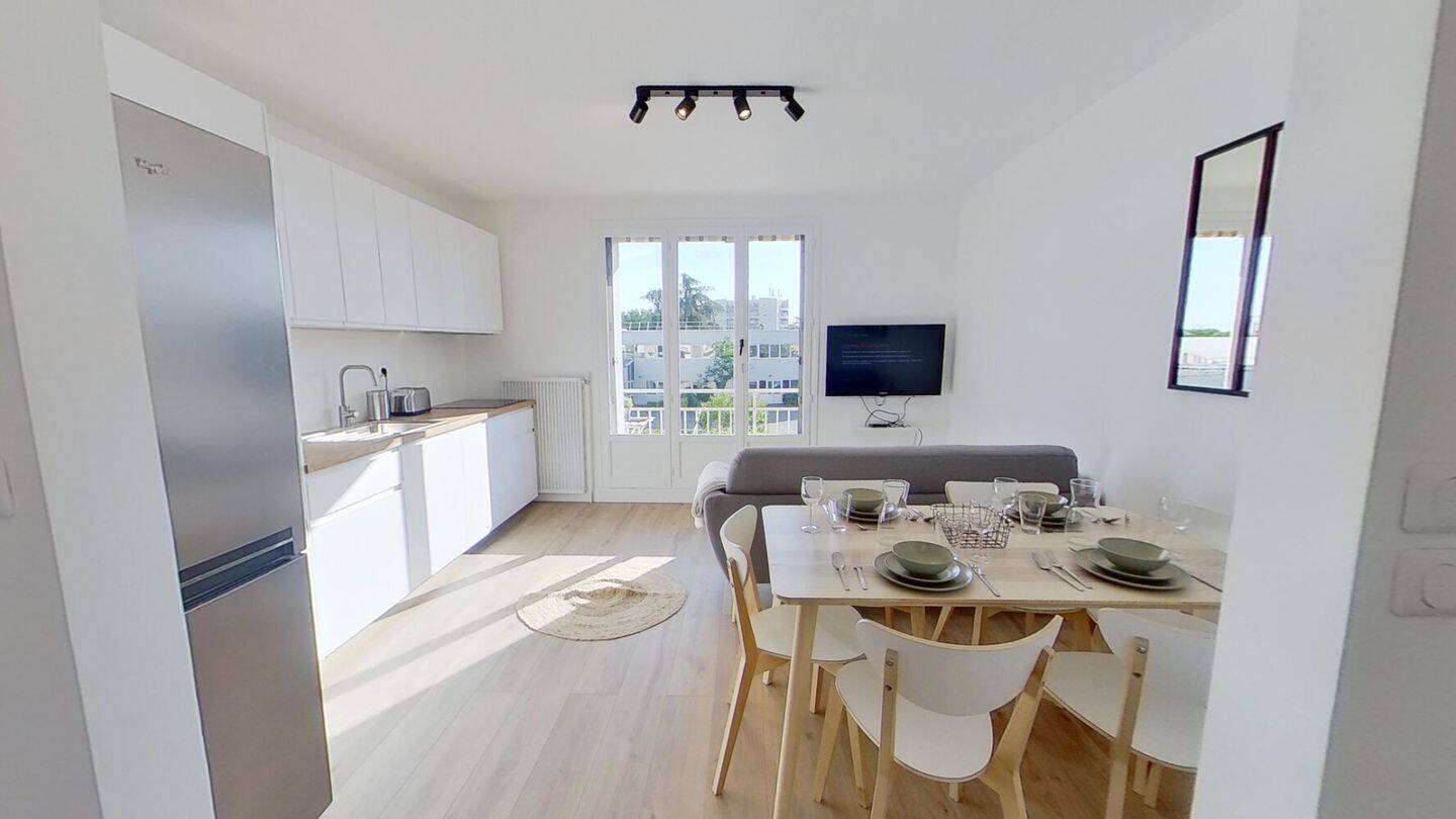 6 pièces 90 m² · à Vénissieux · 90 m² · 500 €