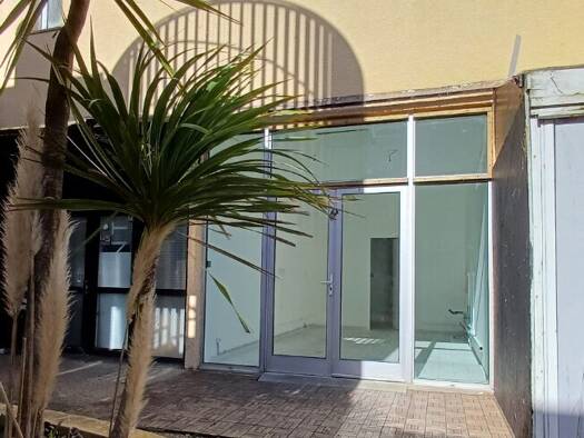 Local commercial à vendre 69 000 € 22 m² de surface de vente Hourtin 33990