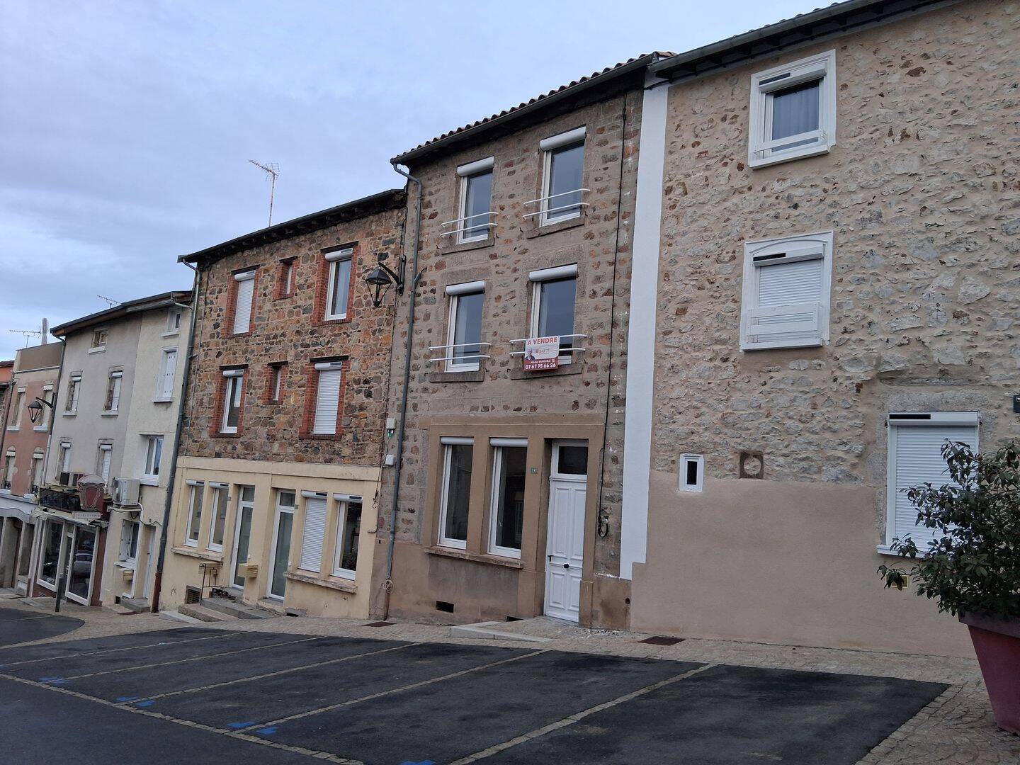 Maison 4 pièces 85 m² · à Panissières · 85 m² · 112 900 €