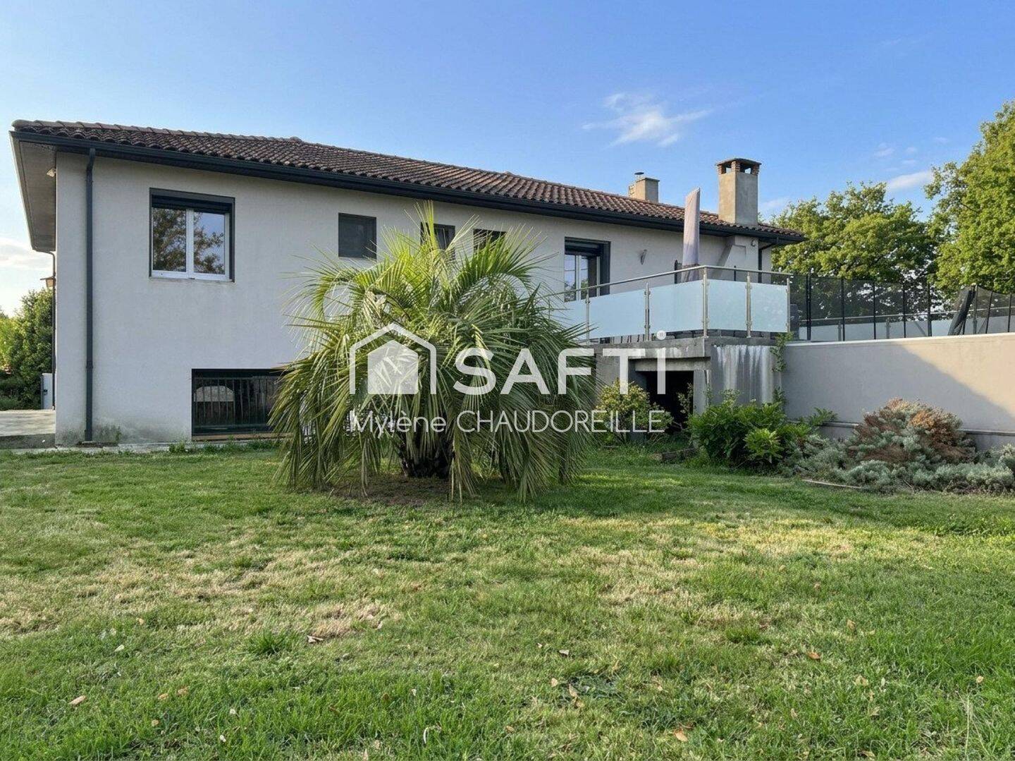 Maison 9 pièces 317 m² · à Aureville · 317 m² · 459 000 €