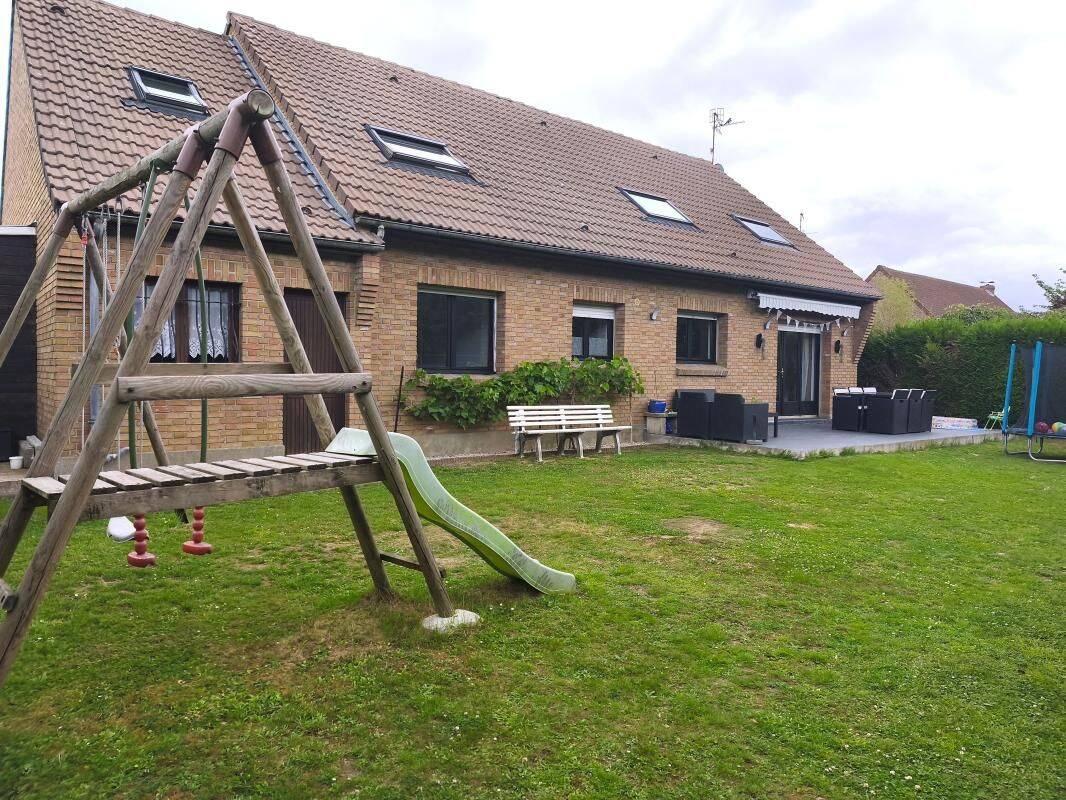 Maison 6 pièces 155 m² · à Frelinghien · 155 m² · 479 800 €